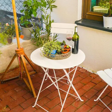 Biburg86420 Apartamento